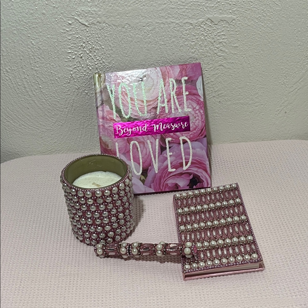 Pink Pearl Decor Set